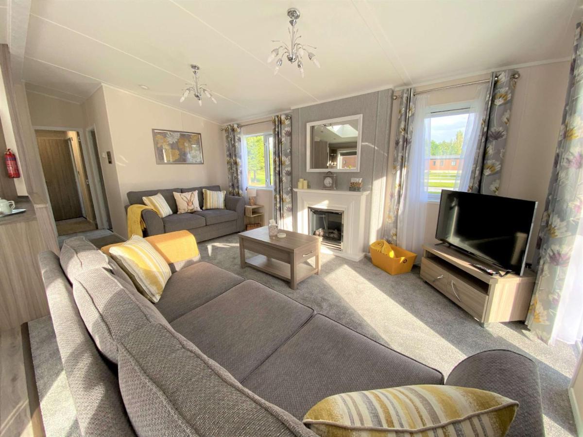 The Yorkshire Burrow Lodge With Hot Tub Exterior foto
